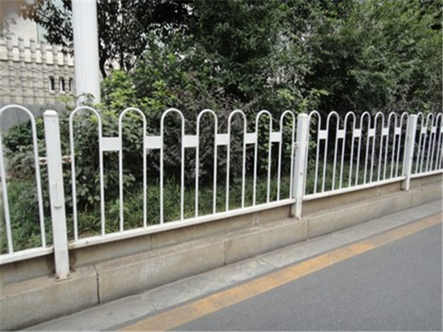 锌钢道路护栏图片2