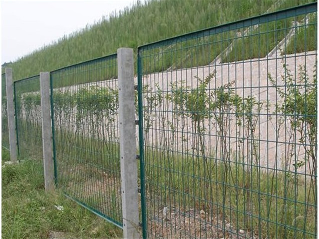 铁路护栏网图片2